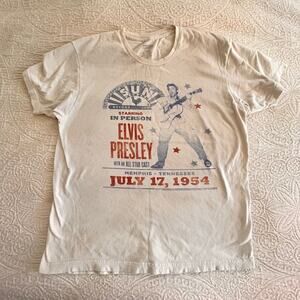 Elvis Presley Tshirt - Large